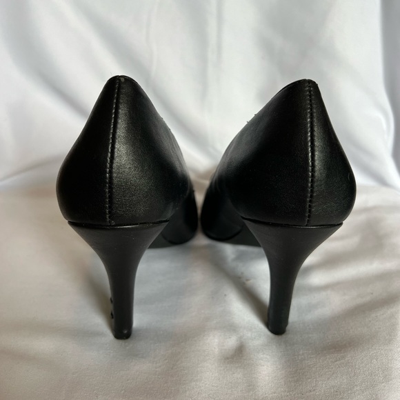 Women’s Black Leather Heels with Silver Pointed Tips Size 5.5 - Picture 5 of 10